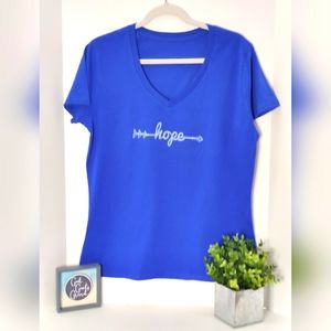 Ladies' Tagless V-neck Tee & Free Gift
